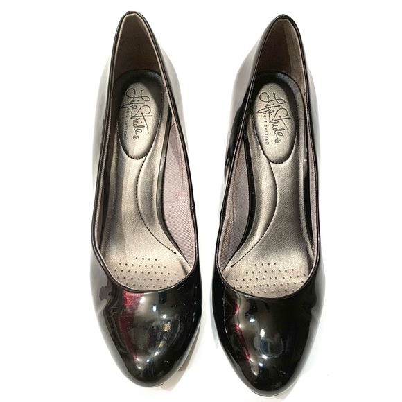 LifeStride Black Patent Heels - Picture 2 of 7